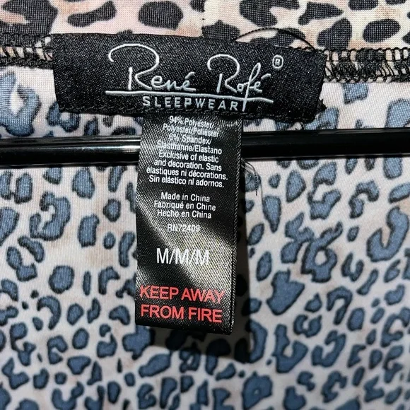 Rene Rofe Robe - Picture 3 of 3